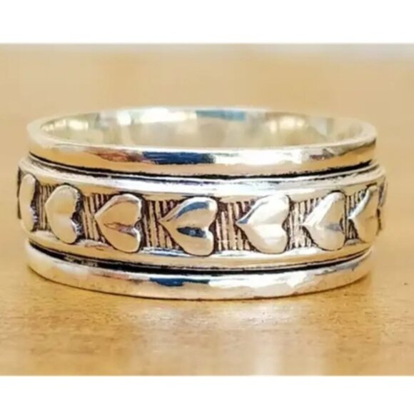 Vintage Boho Style Heart Wrapped Band Ring - Picture 1 of 3